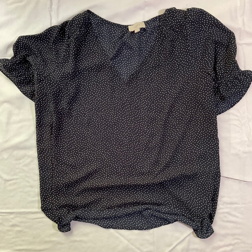 LOFT navy v-neck blouse sizeLarge